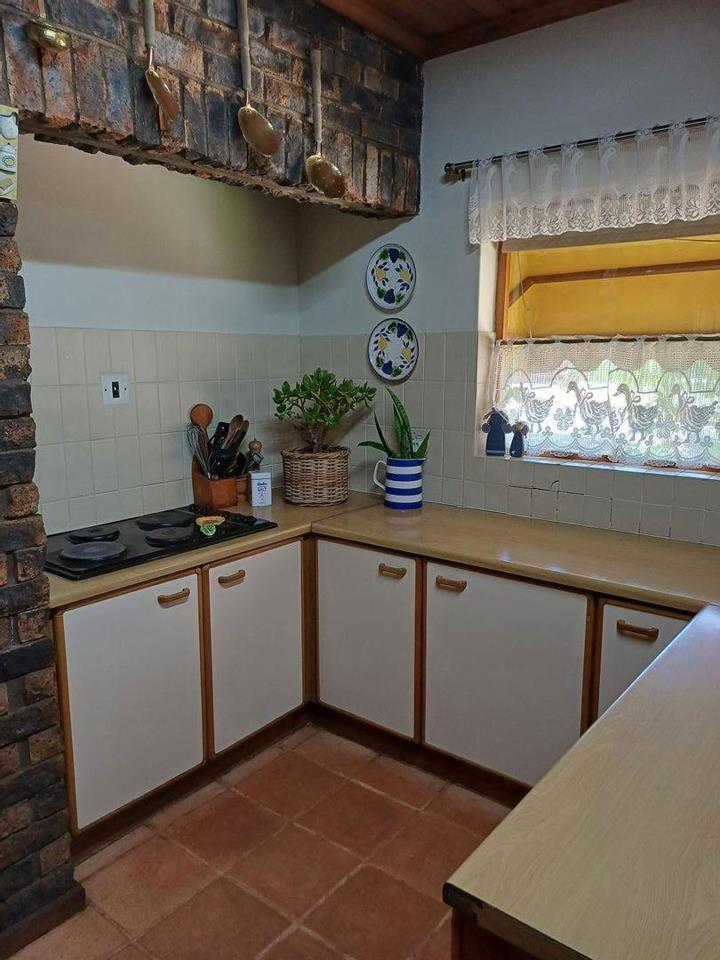 4 Bedroom Property for Sale in Panorama Western Cape